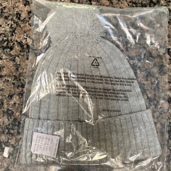 Michael Kors hat - Picture 3 of 3